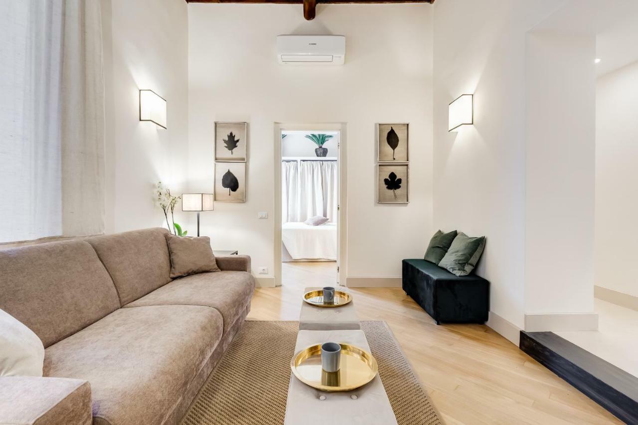 Апартаменти Trevi Chic House Рим Екстер'єр фото
