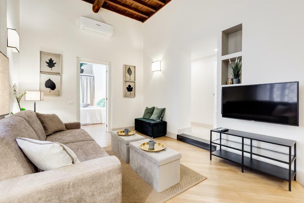 Апартаменти Trevi Chic House Рим Екстер'єр фото