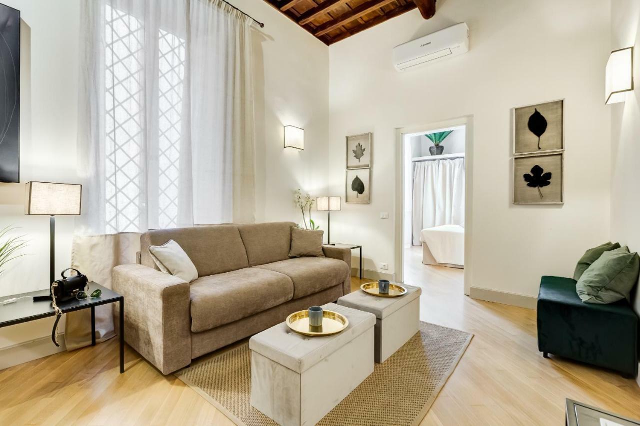 Апартаменти Trevi Chic House Рим Екстер'єр фото